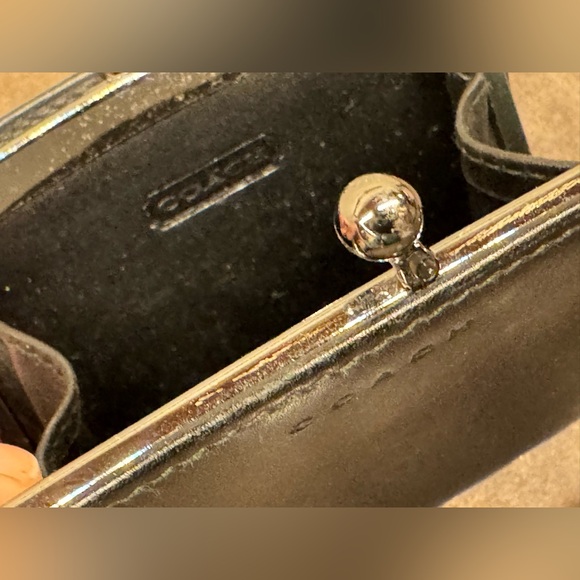 Coach Vintage Kisslock Black Coin Purse - Picture 8 of 12